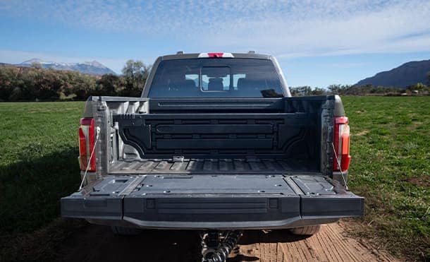 Ford F-150 has the necessary equipment and capabilities to drag cargo