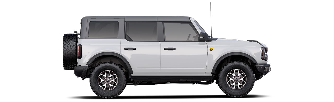 Descubre la SUV Ford Bronco 2022 4 Puertas en color Oxford White