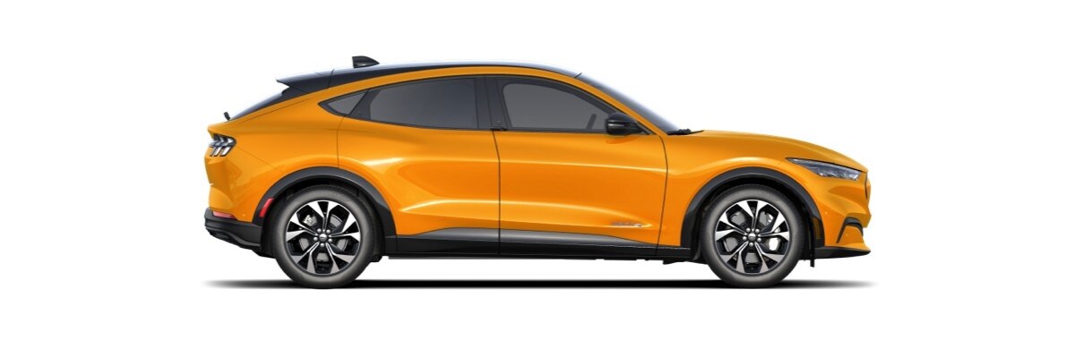 Conoce Ford Mustang Mach-E 2022: SUV Eléctrica en color Cyber Orange Metallic Tri-Coat