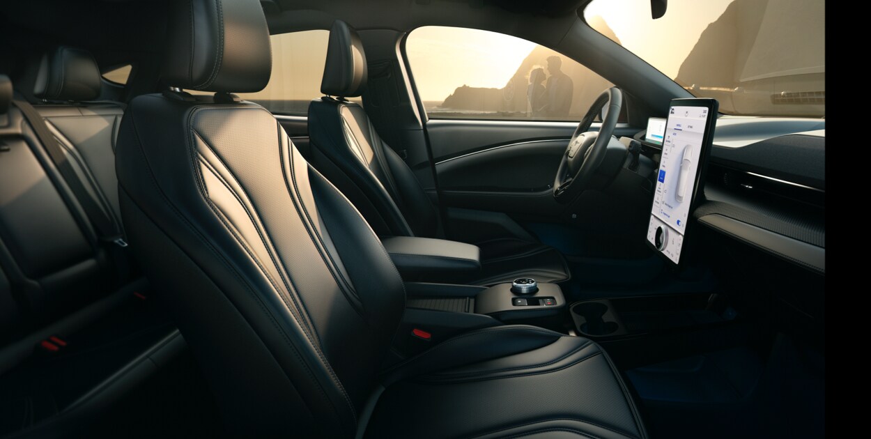 Disfruta de la Deportividad de Ford Mustang Mach-E GT 2022 con su increíble Diseño Interior