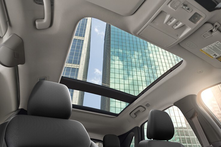 El diseño interior y exterior dinámico que hace destacar a la SUV Ford Escape