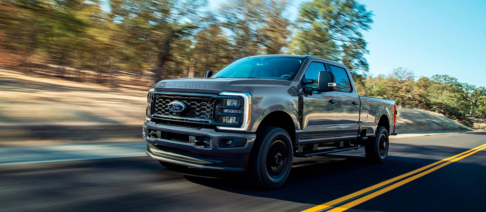 La Pickup de Trabajo Super Duty F-250 tiene alta resistencia para la productividad de tu negocio