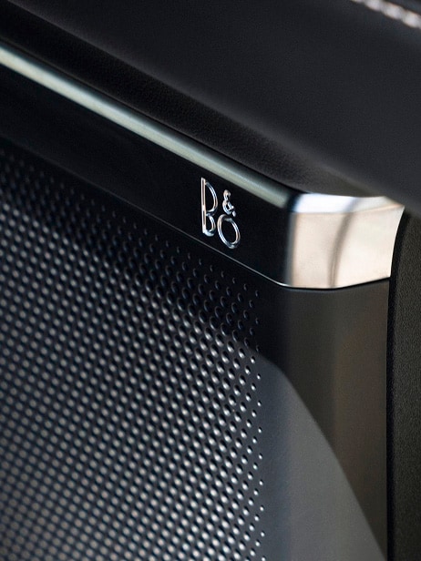 Detalle del altavoz de aluminio premium de Bang and Olufsen integrado en Ford Escape