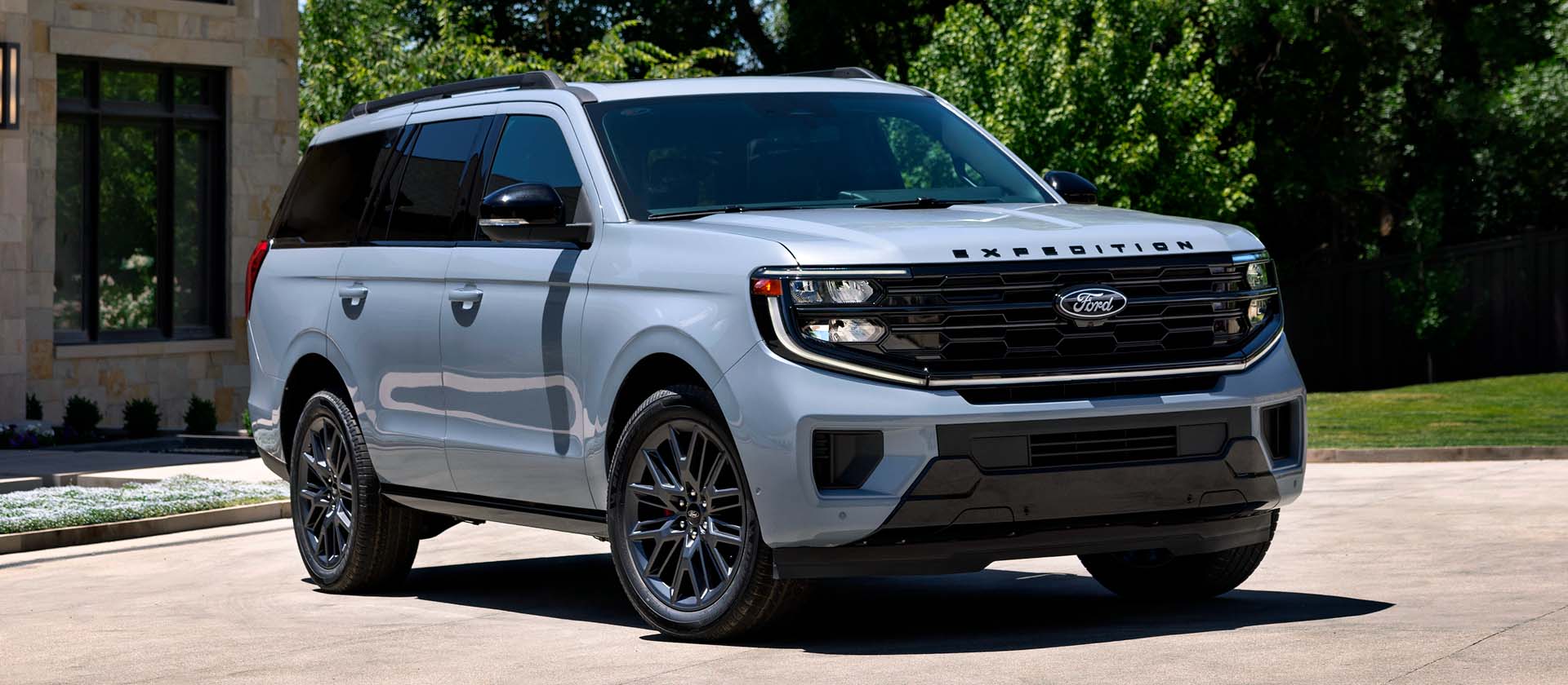 La SUV Ford Expedition 2026 luce su nuevo y audaz diseño exterior
