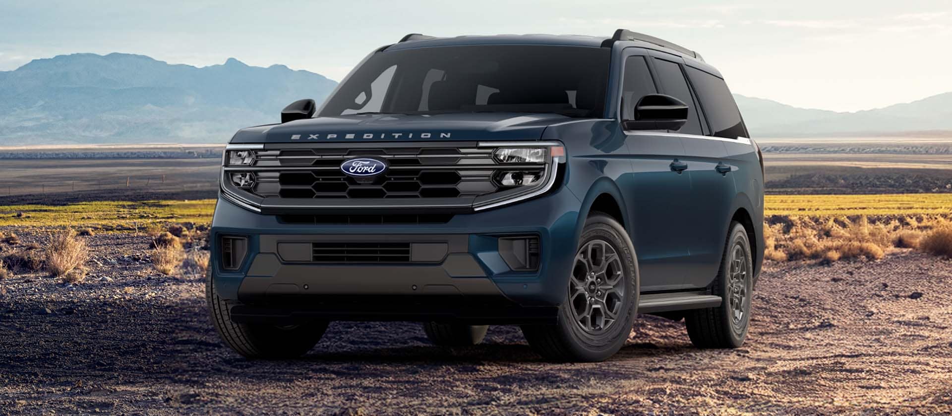 SUV Ford Expedition versión Platinum 2026 con diseño imponente, lujoso y tecnológico