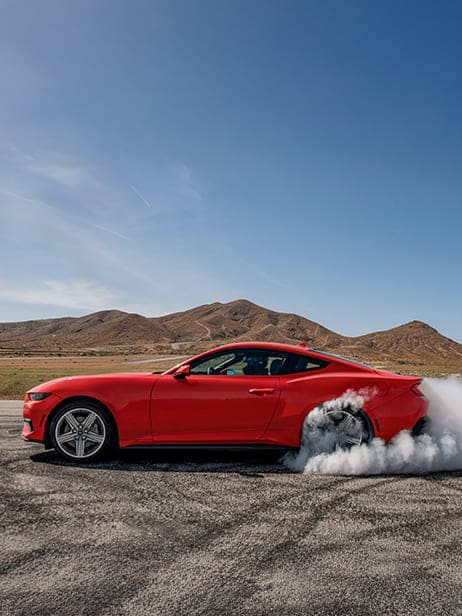 Auto deportivo Ford Mustang Dark Horse 2025 ideal para los amantes de la velocidad y la adrenalina 