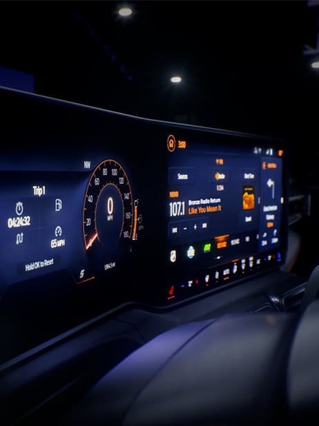 Ford Mustang 2025 en Puerto Rico con sistema de conectividad y entretenimiento SYNC4