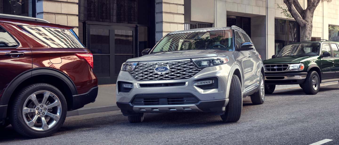 Discover Parking Assistance that will allow you to perform maneuvers in 2023 Ford Explorer