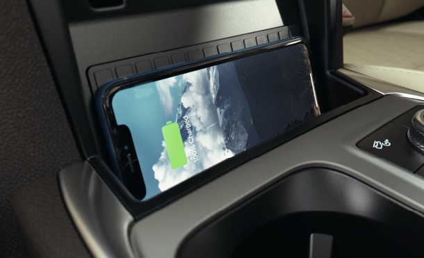 Discover the Wireless Charging Base equipped in 2023 Ford Explorer