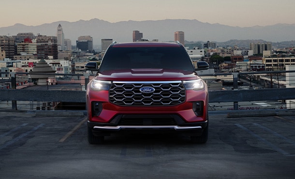 2025 Ford Explorer, offers two Front Grill options with Honeycomb or Wing design