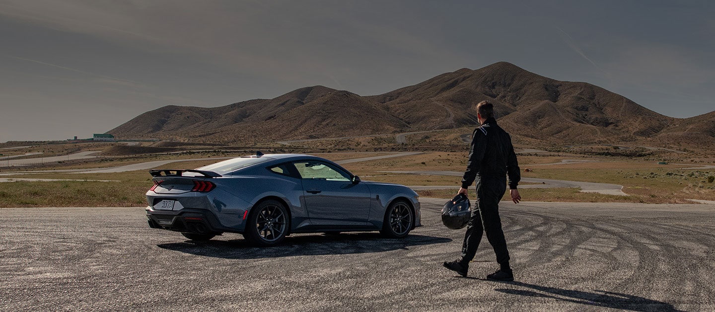 Learn about equipment and features of Ford Mustang Dark Horse, in Puerto Rico