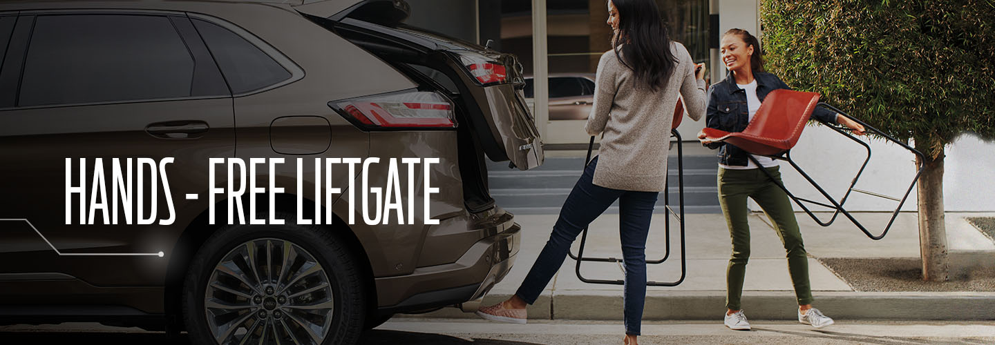 Learn about the Hands-Free Liftgate Technology equipped in SUVs Ford. Discover it!