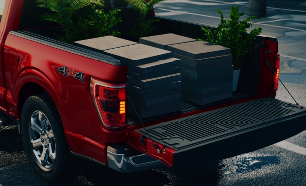 Discover the Load Capacity provided by the Powerful Work Pickup Ford 2023 F-150