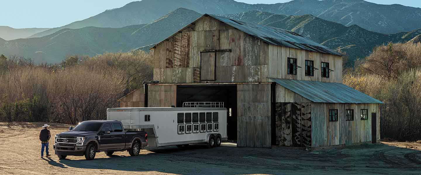 Ford Super Duty F250, the Bold-Looking and Robust-Looking Work Pickup