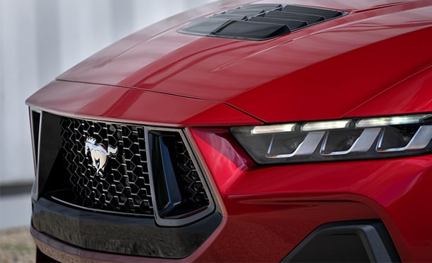 Nuevo Ford Mustang 2025 equipado con Faros LED de Tres Barras. ¡Descúbrelo!