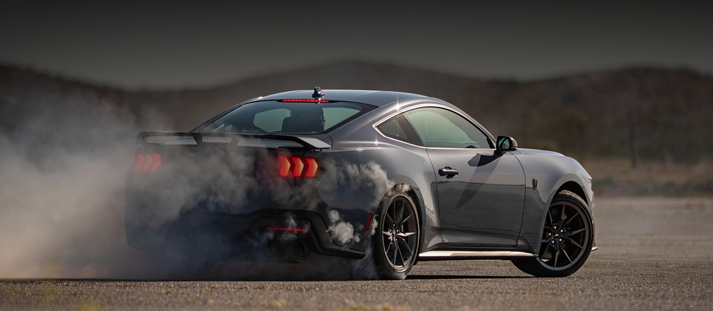 Descubre el Increíble Desempeño del Nuevo Ford Mustang 2025 con su Poderoso Motor V8