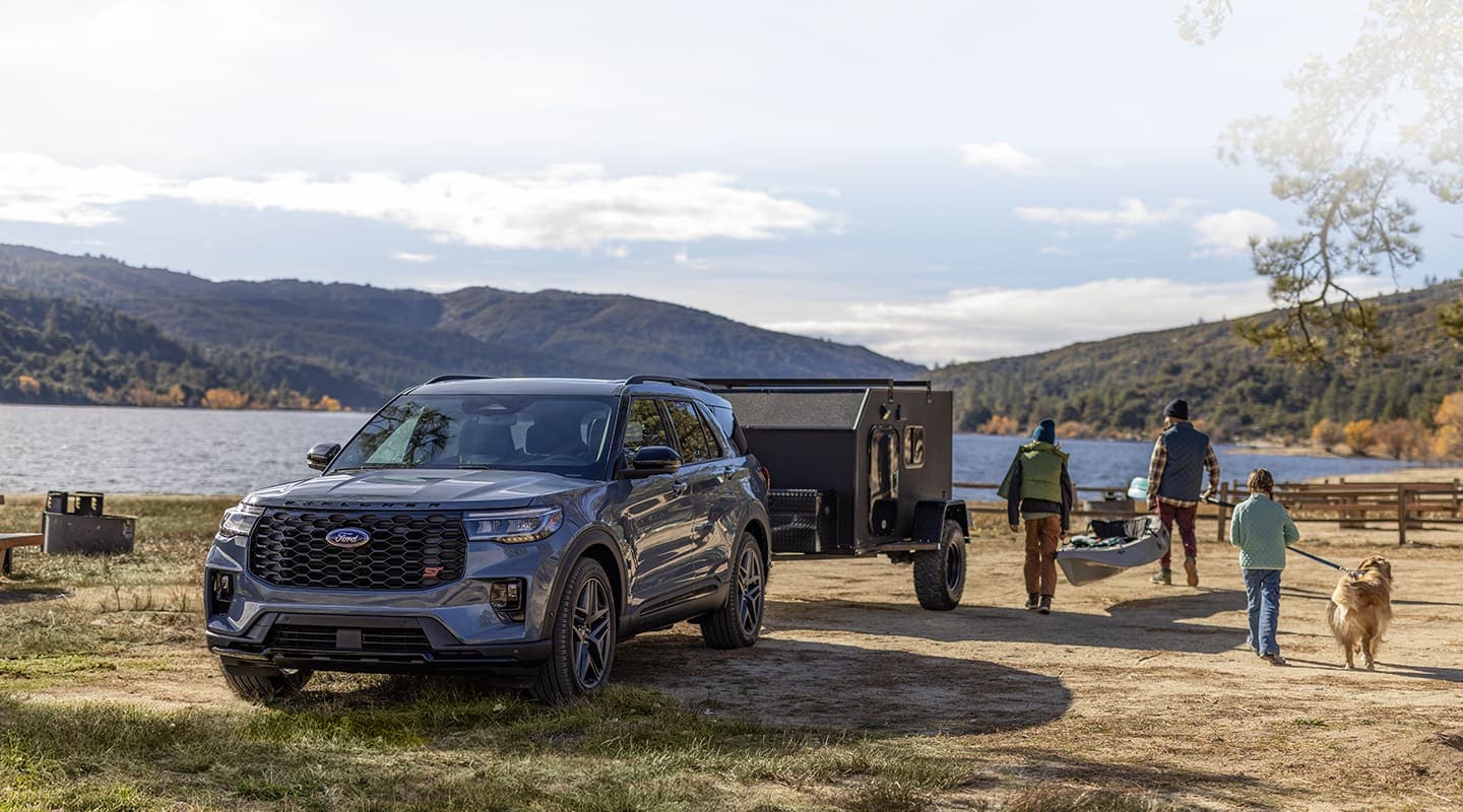 Descubre Asistencia de Estacionado que te permitirá realizar maniobras en Ford Explorer 2025