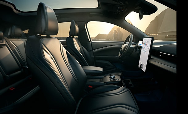 Descubre cómo actualizar tu Ford Mustang Mach-E 2024 automáticamente y de forma inalámbrica