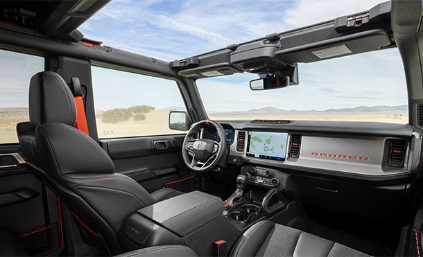 Ford Bronco Raptor 2025 tiene pantalla con SYNC4 para control de funciones: mapas, música, apps