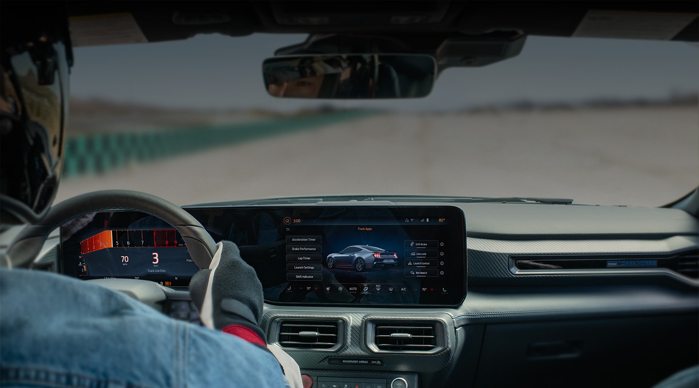 Ford Mustang Dark Horse 2025 con Track Apps para monitorear el rendimiento y desempeño