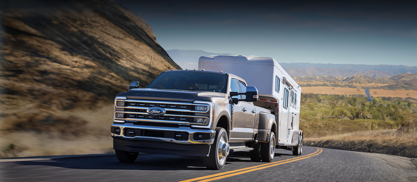 Descubre el Increíble Desempeño de la Camioneta Pickup de Trabajo Ford Super Duty F250 2024