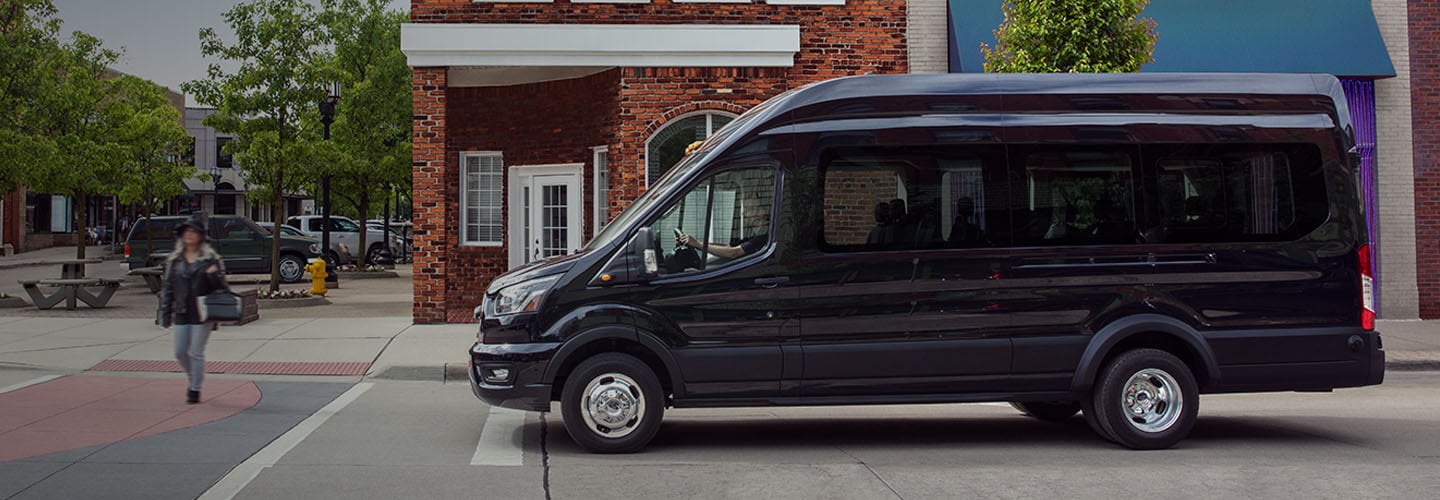Ford Transit Van 2022 es la Camioneta ideal para Turismo y Transporte de Personal. ¡Descúbrela!